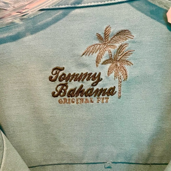 Tommy Bahama Silk Original Fit Camp Shirt Light Turquoise Edge Stitch Detail XL - Picture 5 of 9
